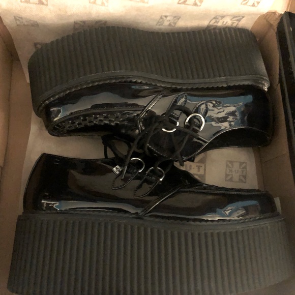 T.U.K. Black Patent Classic Stratocreeper size US 12 Men black-patent-classic-  main image 3